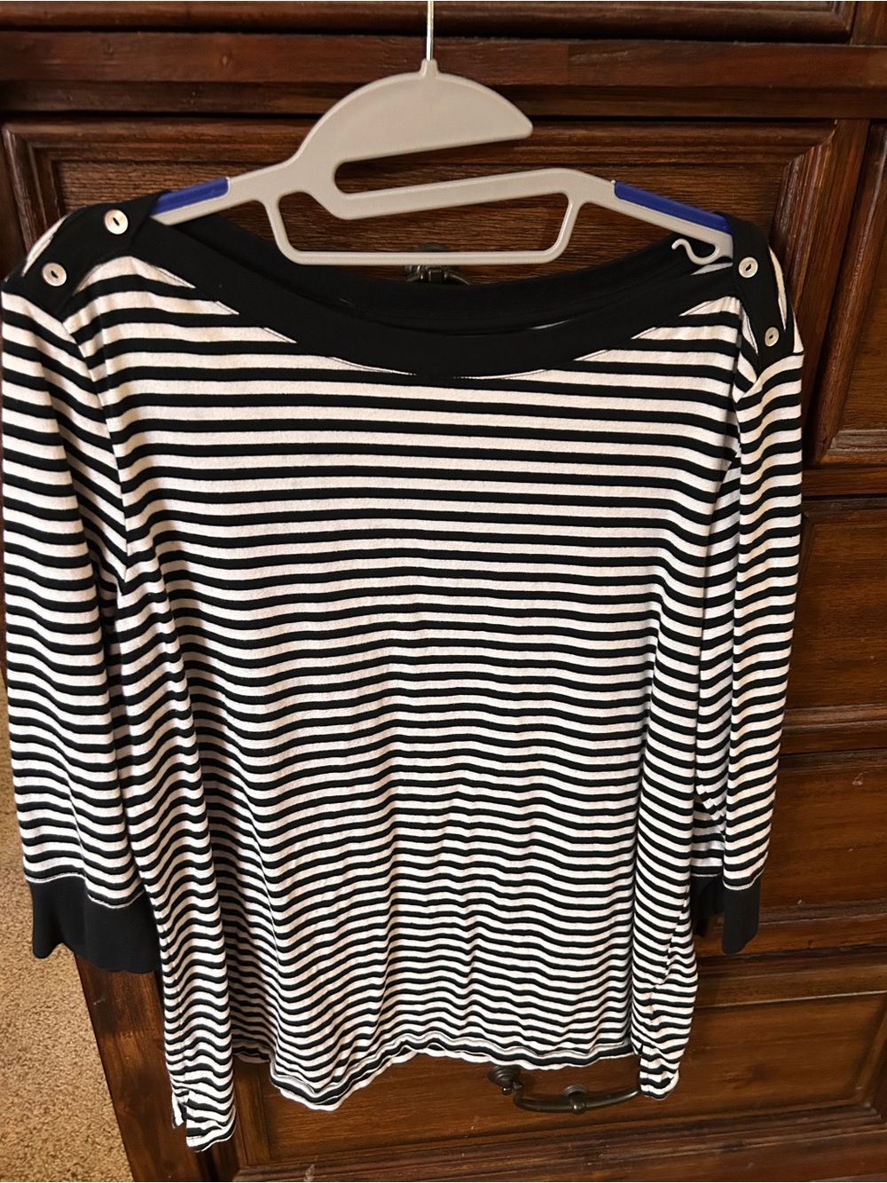Source Unknown Black and White Striped Long Sleeve Tee